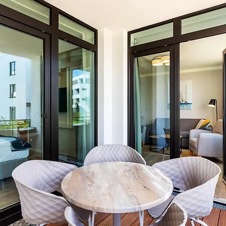 Godewindpark Deluxe-apartment 1-07 Mit West-loggia アパート リューベック