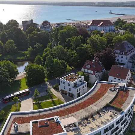 Godewindpark Deluxe-apartment 1-07 Mit West-loggia アパート リューベック